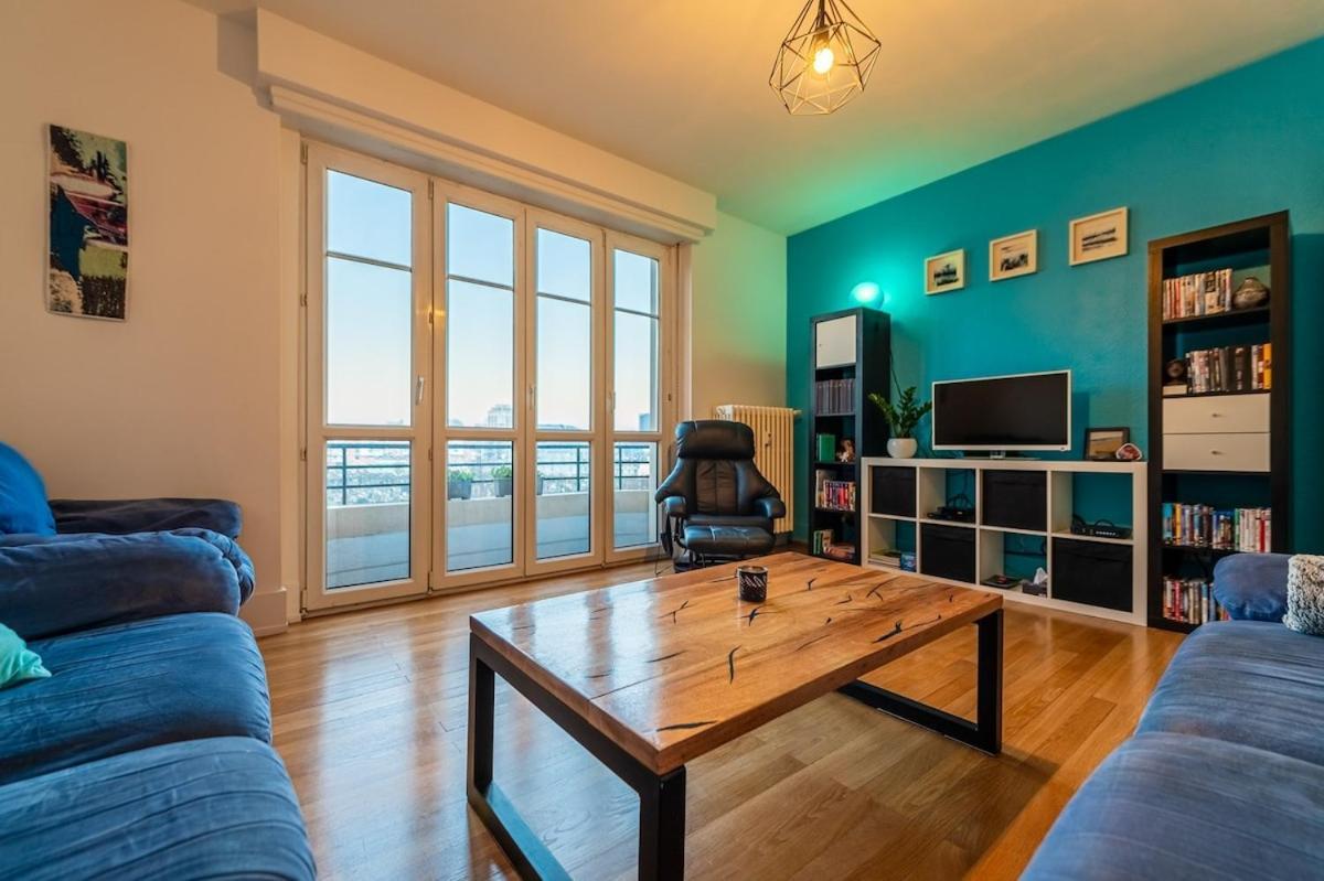 Apartment Large In *