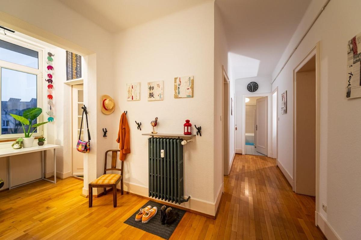 Large In Apartment *
